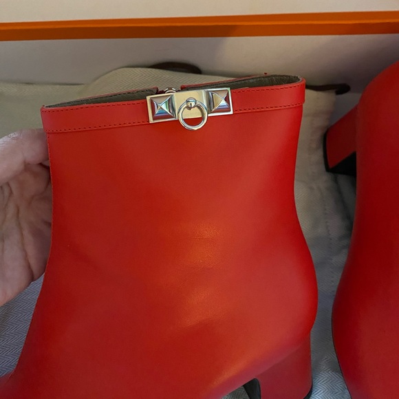 SOLD ❌ Hermes Boots - Picture 6 of 9